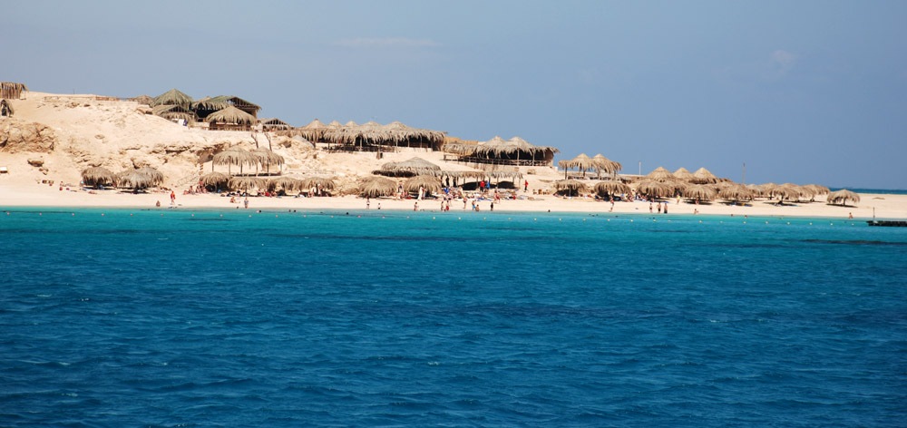 Paradise Island - wild island trip from Hurghada