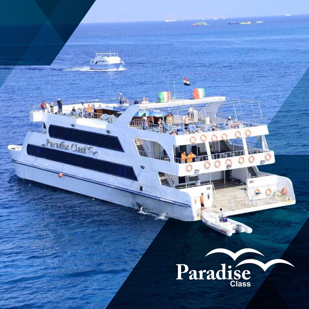 Paradise Glass Boat in Hurghada