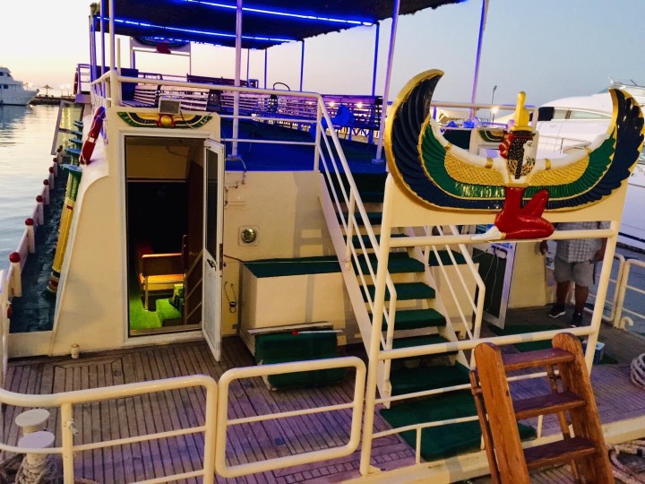 Queen Isis (Aqua scope-Catamaran) from Hurghada
